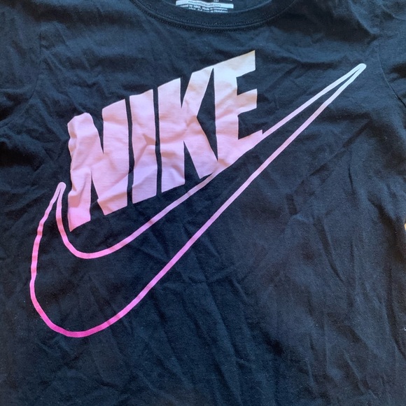 Nike T Shirt - Picture 2 of 4
